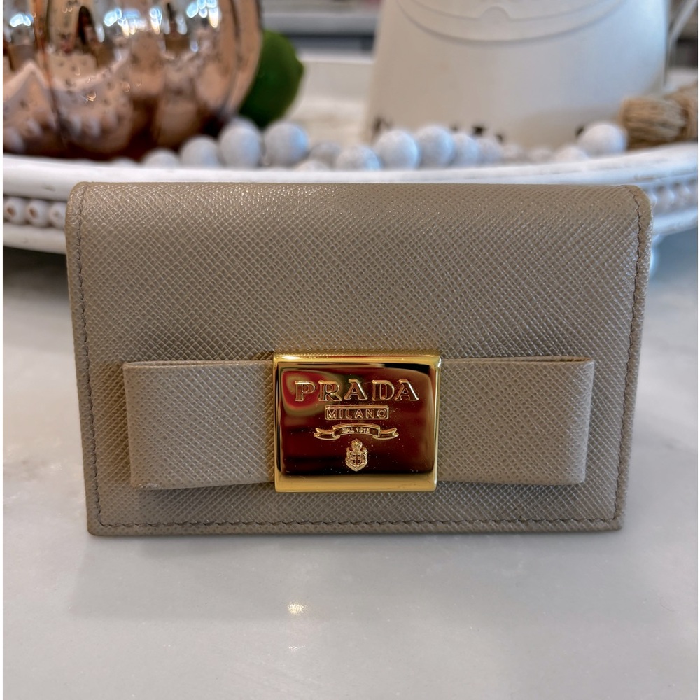 PRADA Cammeo Saffiano Fiocco Leather Bow Card Holder  *Pre-Loved*